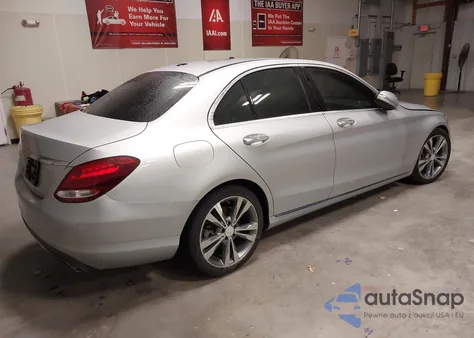 2015 Mercedes-Benz C 300 from USA, damaged, VIN 55SWF4JBXFU070937